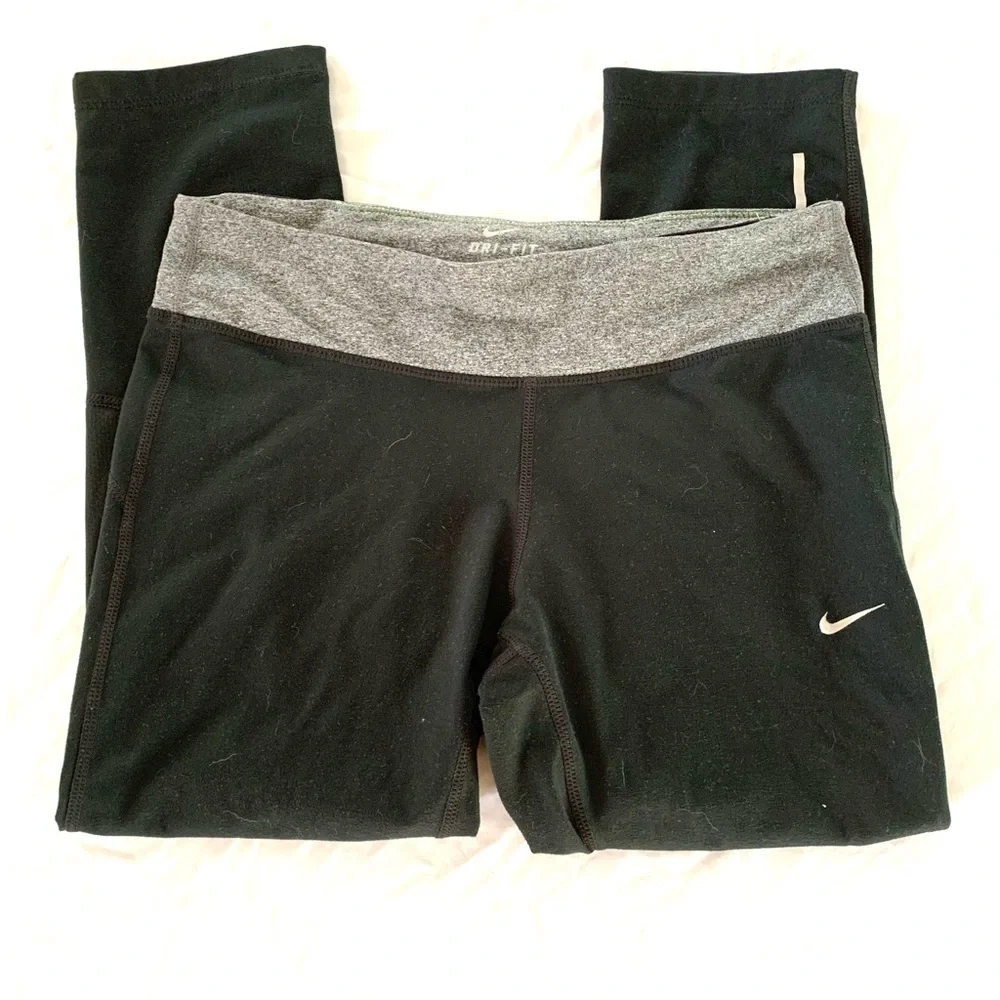 Nike Dri-Fit Women's 3/4 Leggings Size Medium